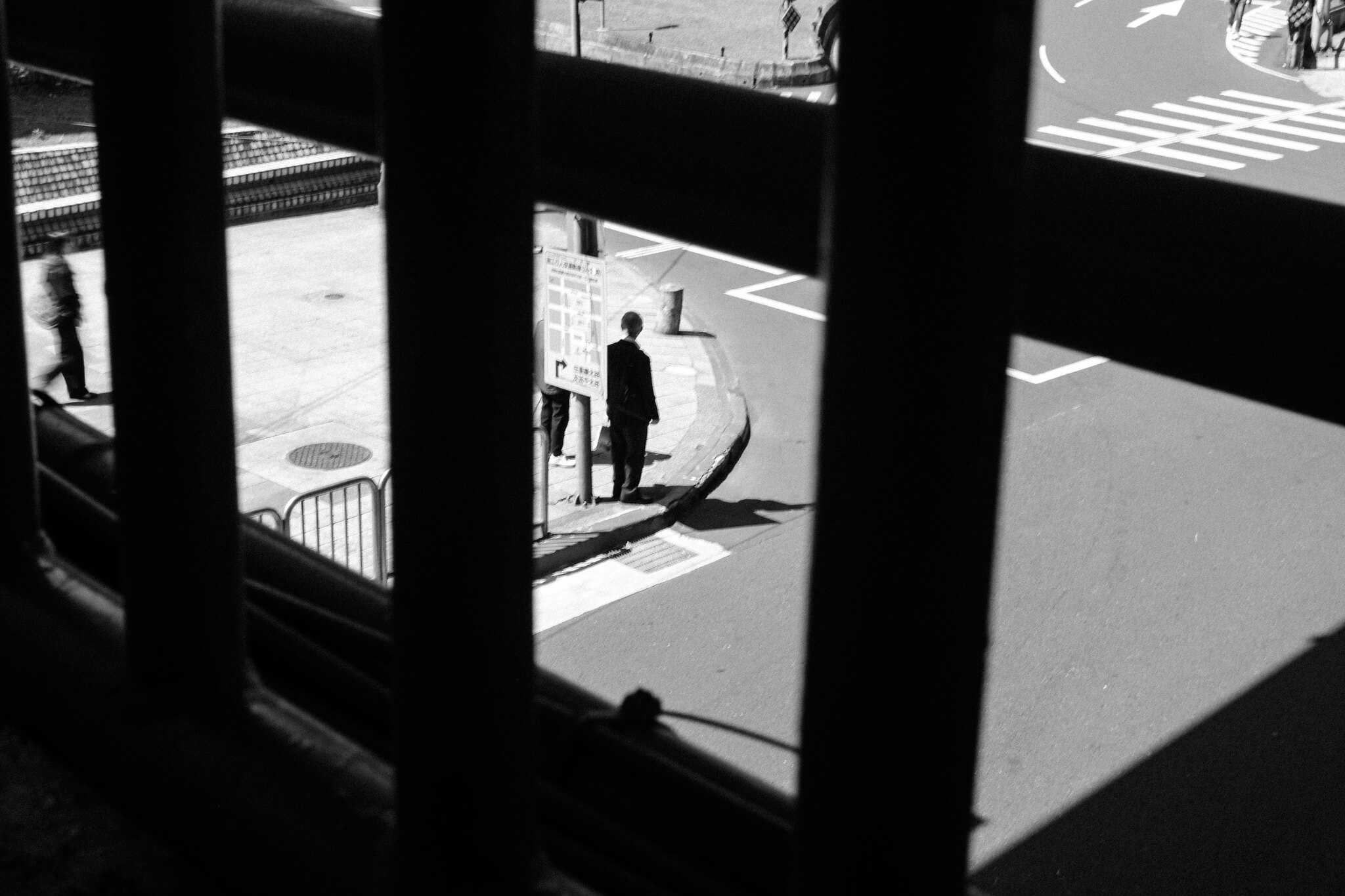 Symmetrical street photography in Taiwan city - geometric urban patterns
